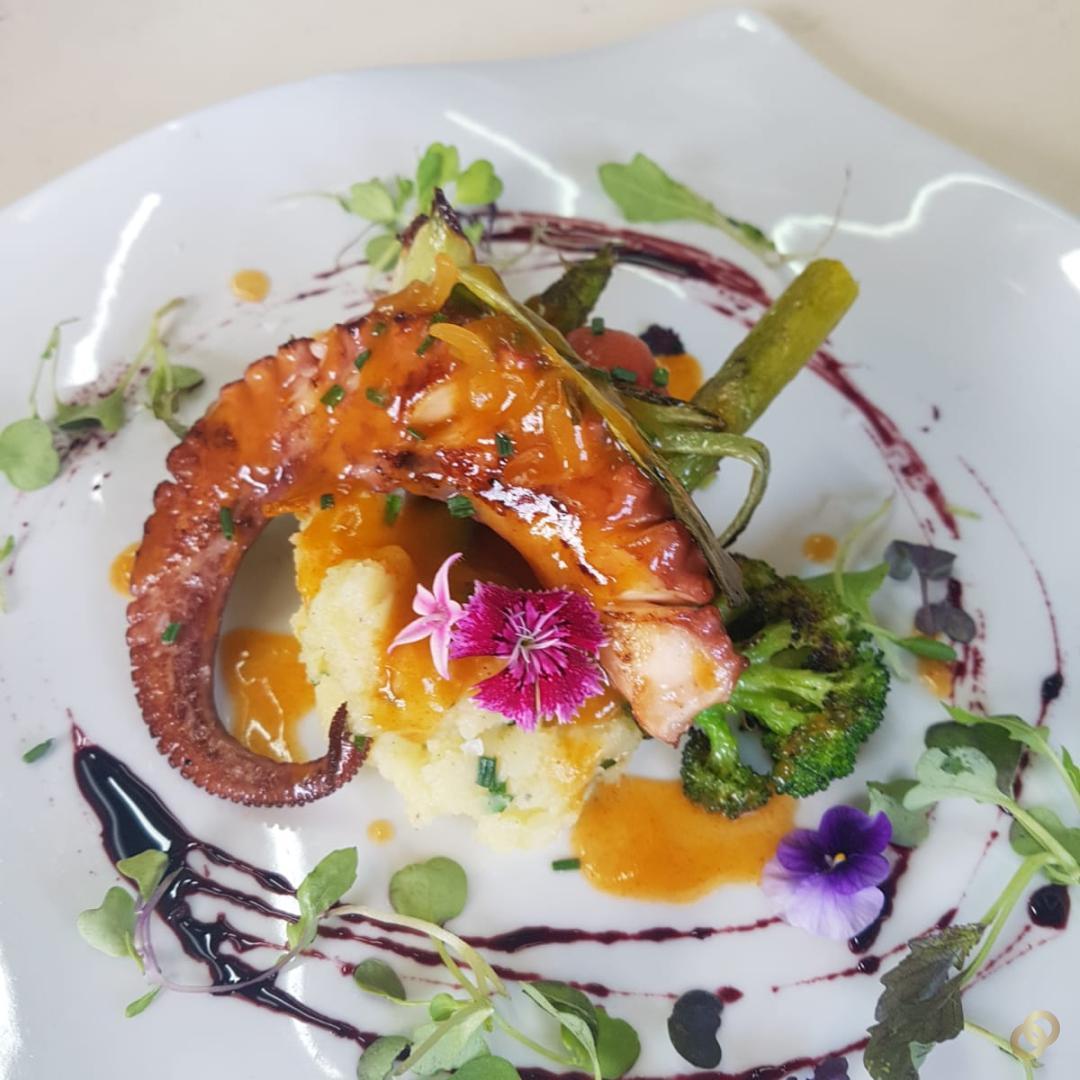 TONY MARTINEZ - Chefs