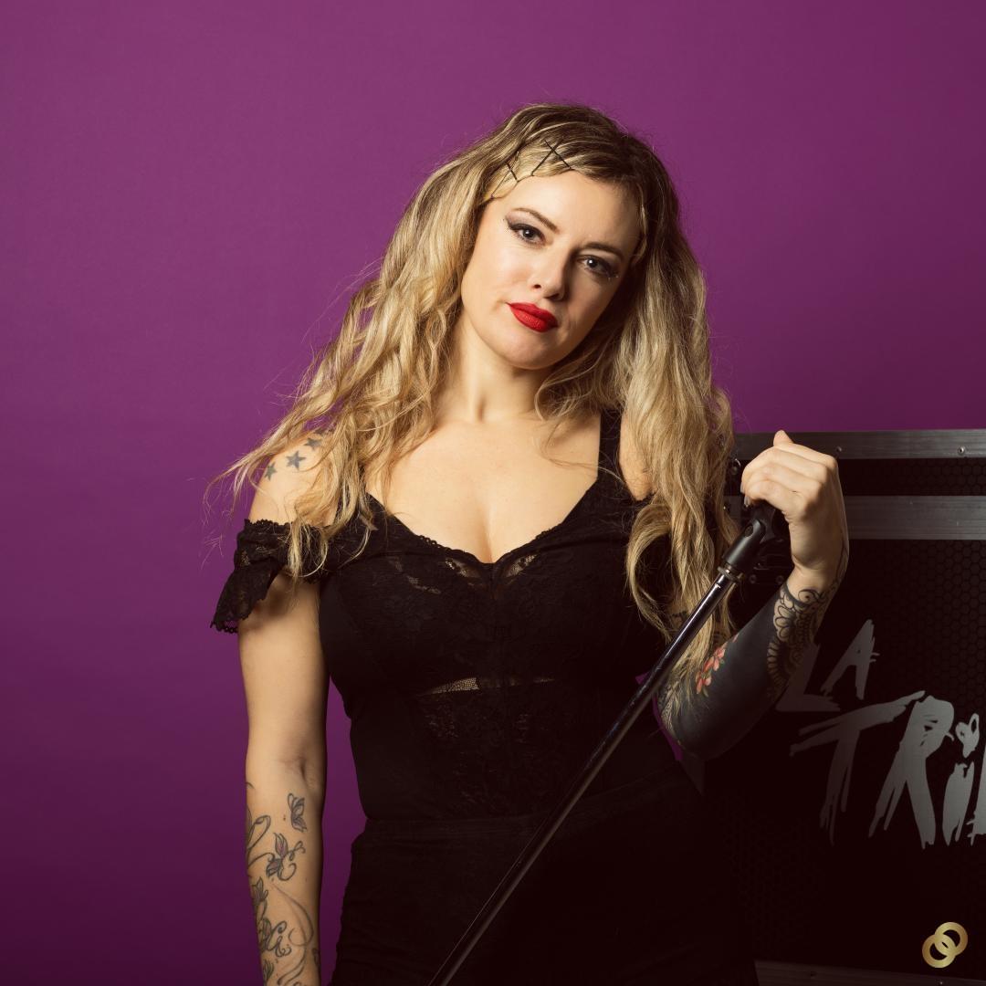 Karla Fox - Cantantes